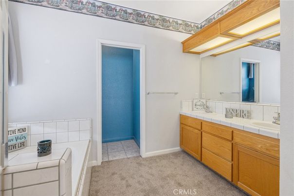 Bathroom, Interior, Tile Countertops