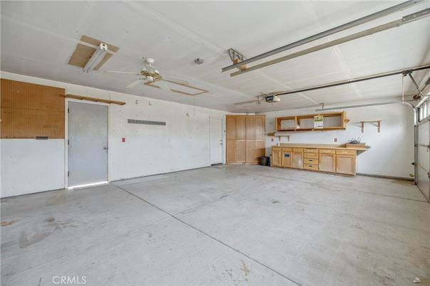 Garage, Interior