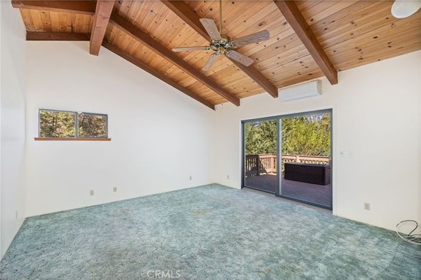 Empty room, Interior, Wooden Beams, Wooden Ceilings