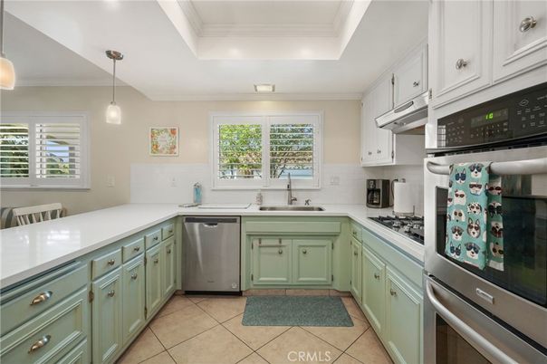Interior, Kitchen, Pendant Lights, Stainless Steel Appliances