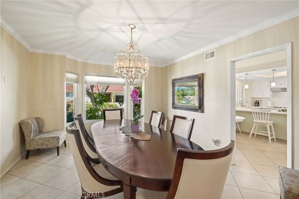 Chandelier, Dining room, Interior, Kitchen