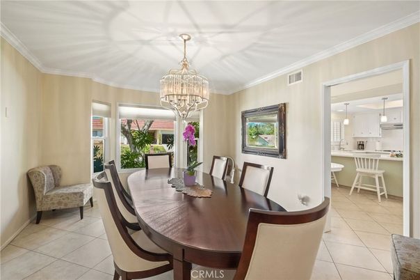 Chandelier, Dining room, Interior, Kitchen