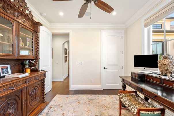 Home Office, Interior, Recessed Lighting, Wood Texture Flooring