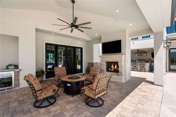 Exterior, Fireplace, Recessed Lighting