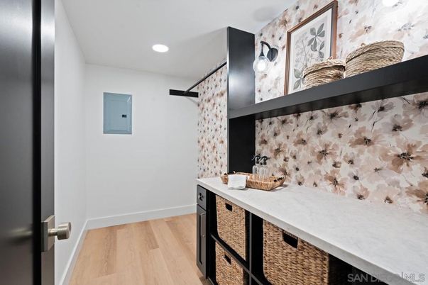 Interior, Recessed Lighting, Wood Texture Flooring