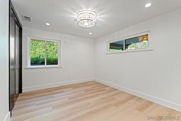 Chandelier, Empty room, Interior, Recessed Lighting, Wood Texture Flooring