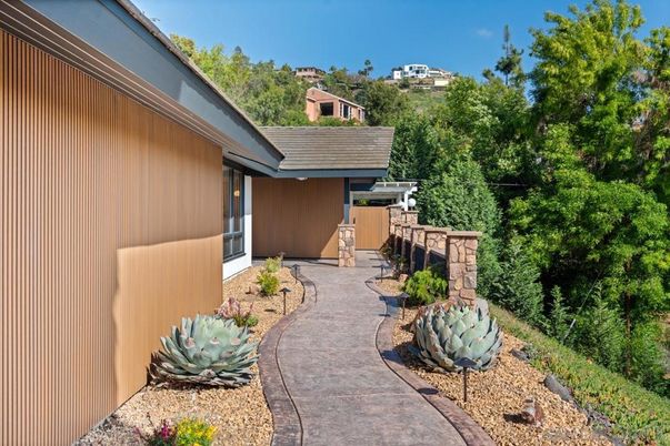Backyard, Exterior