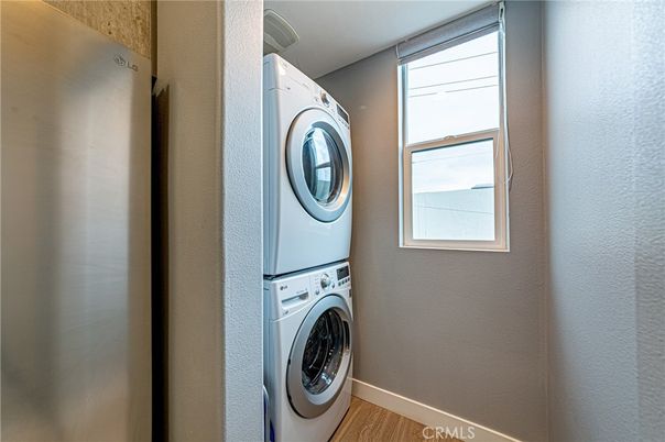 Interior, Utility Closets, Washer, Wood Texture Flooring