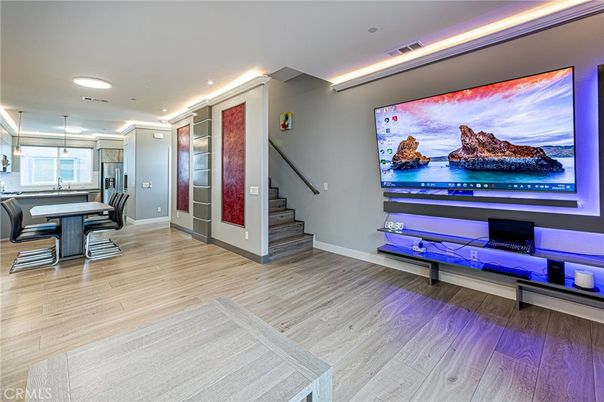 Interior, Pendant Lights, Recessed Lighting, Wood Texture Flooring