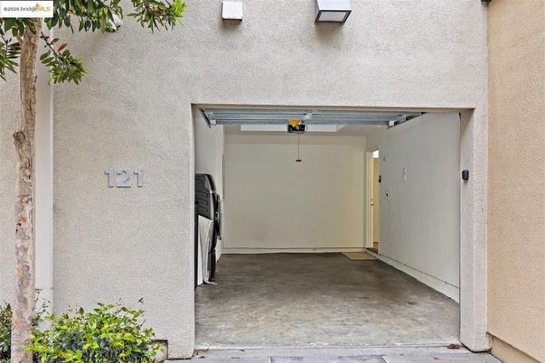 Exterior, Garage