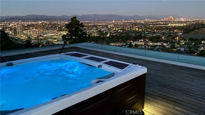 Exterior, Pool, Other
