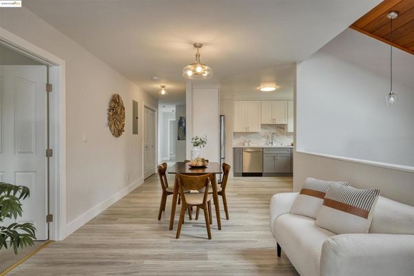 Dining room, Interior, Kitchen, Pendant Lights, Stainless Steel Appliances, Wood Texture Flooring