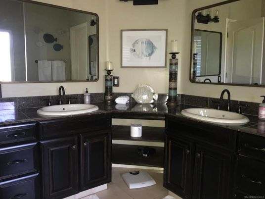 Bathroom, Dual Sink Vanities, Interior