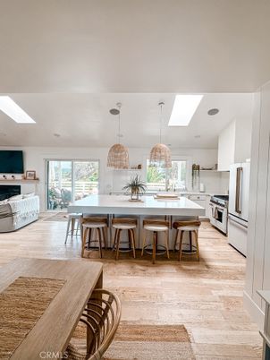 Dining room, Interior, Kitchen, Pendant Lights, Stainless Steel Appliances, Wood Texture Flooring