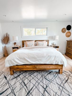 Bedroom, Interior, Pendant Lights, Recessed Lighting, Wood Texture Flooring