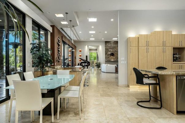 Dining room, Interior, Pendant Lights, Piano, Recessed Lighting