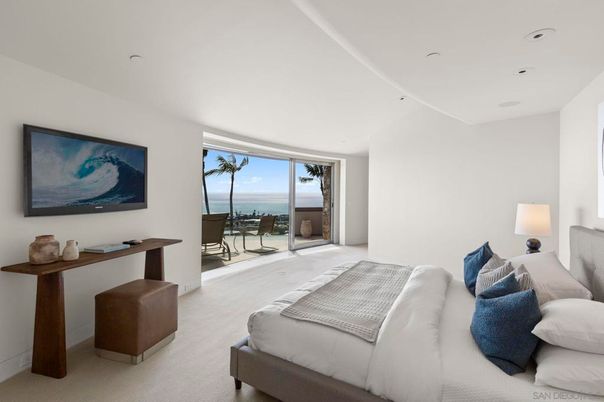 Bedroom, Interior, Recessed Lighting, Water