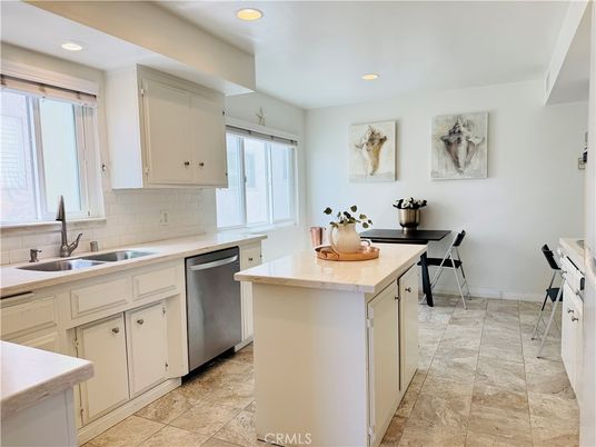 Dining room, Interior, Kitchen, Recessed Lighting, Stainless Steel Appliances