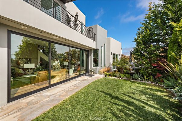 Backyard, Exterior, Facade, Modern