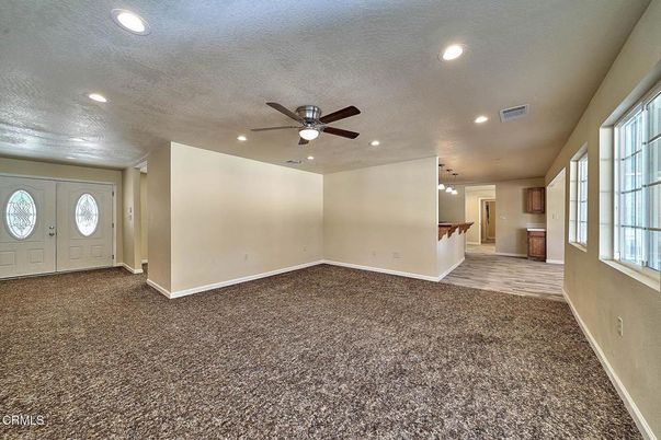 Empty room, Interior, Recessed Lighting