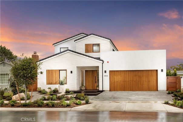 Attached, Exterior, Facade, Farmhouse