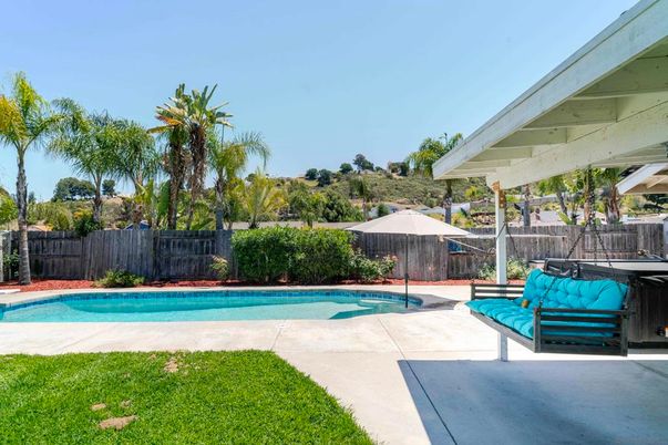 Exterior, Hot Tub, Pool