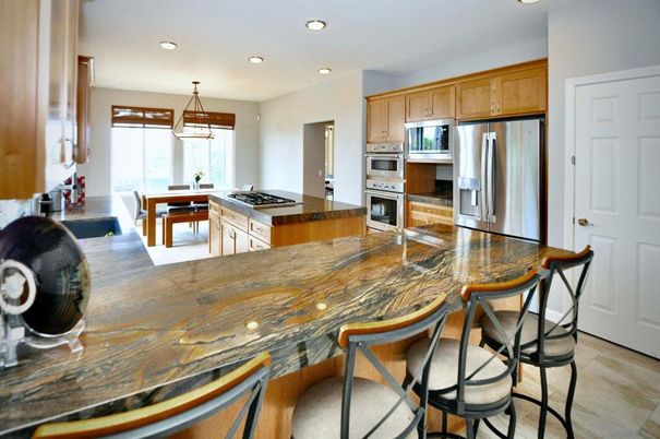 Dining room, Interior, Kitchen, Pendant Lights, Recessed Lighting, Stainless Steel Appliances
