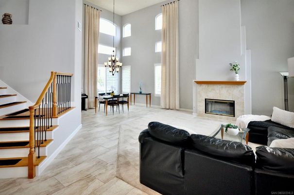 Chandelier, Dining room, Fireplace, Interior, Living room, Pendant Lights