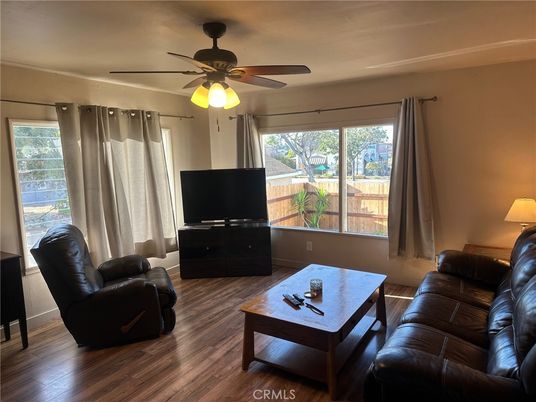 Dining room, Interior, Kitchen, Stainless Steel Appliances, Wood Texture Flooring