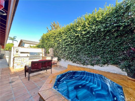 Exterior, Hot Tub