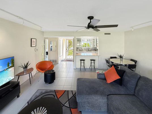 Dining room, Interior