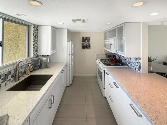 Interior, Kitchen, Recessed Lighting