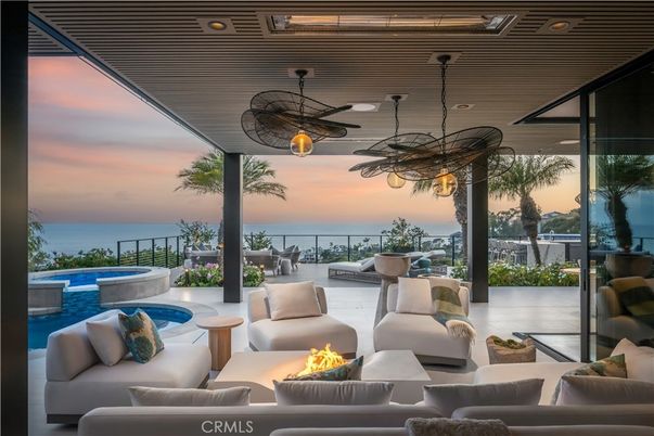 Interior, Living room, Pendant Lights, Recessed Lighting, Water