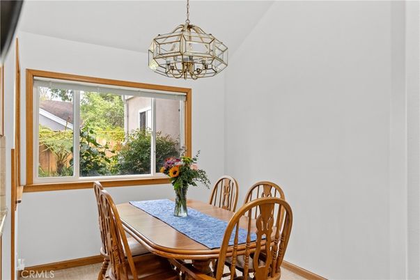 Chandelier, Dining room, Interior, Pendant Lights