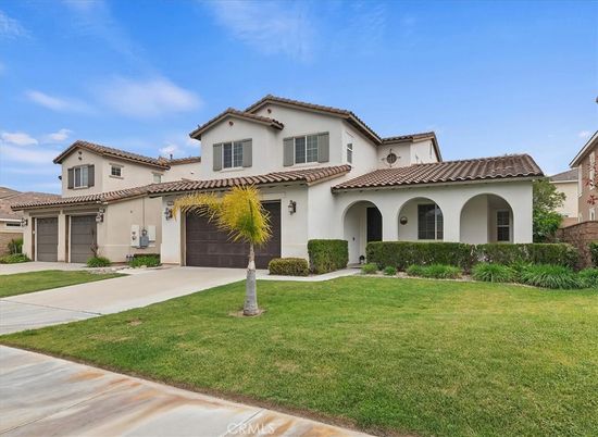 Attached, Backyard, Exterior, Facade, Mediterranean