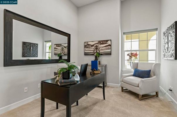 Home Office, Interior