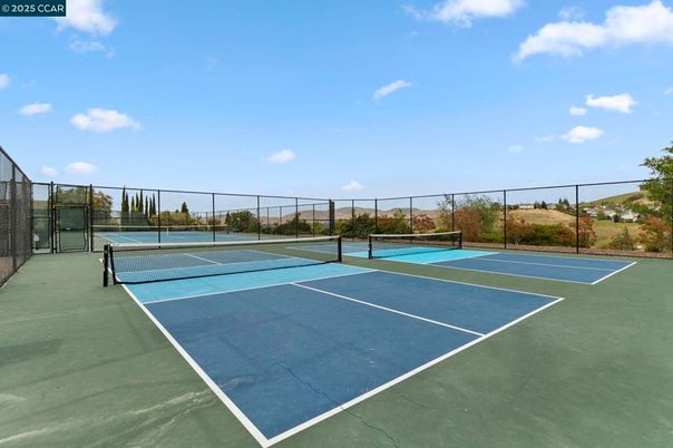 Exterior, Tennis Courts
