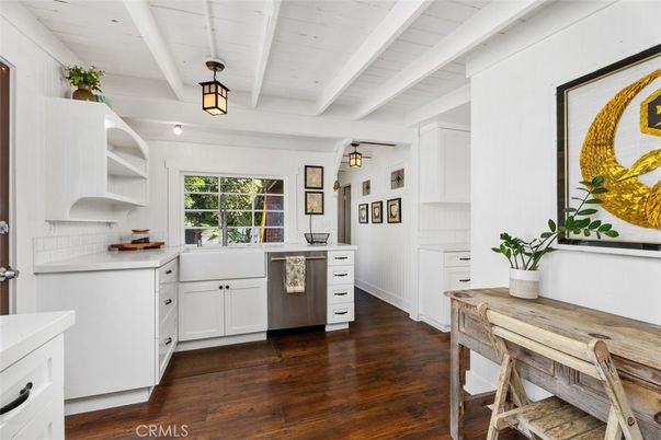 Interior, Kitchen, Pendant Lights, Wood Texture Flooring