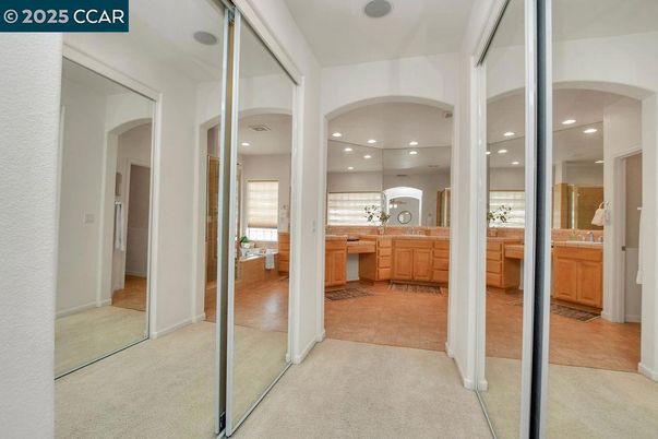 Bathroom, Interior, Recessed Lighting, Tile Countertops