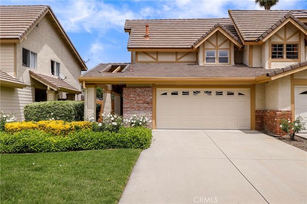 Attached, Exterior, Facade, Brick Facade, Mediterranean