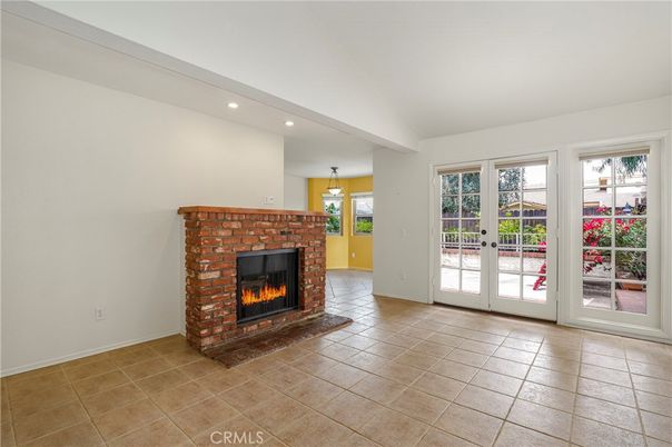 Empty room, Fireplace, Interior, Pendant Lights, Recessed Lighting
