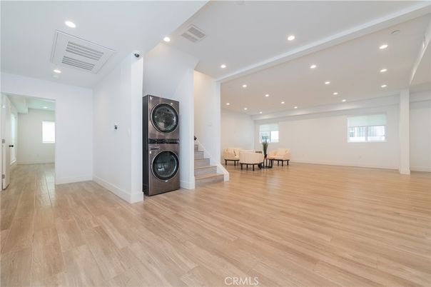 Dining room, Interior, Recessed Lighting, Washer, Wood Texture Flooring