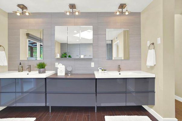 Bathroom, Dual Sink Vanities, Interior, Wood Texture Flooring