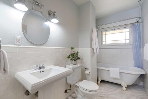 Bathroom, Free Standing Baths, Interior