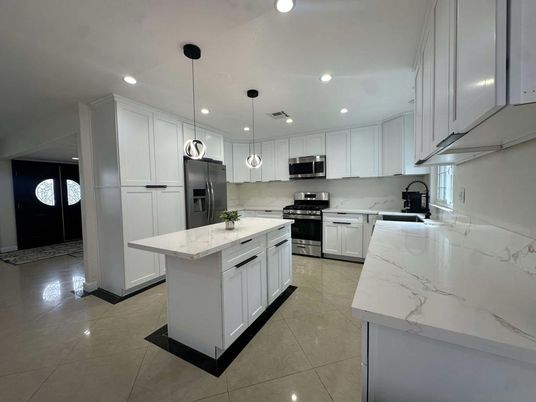 Interior, Kitchen, Pendant Lights, Recessed Lighting, Stainless Steel Appliances
