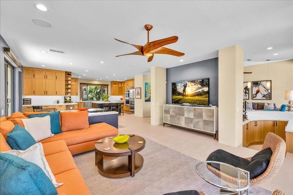 Interior, Kitchen, Living room, Pendant Lights, Recessed Lighting, Stainless Steel Appliances