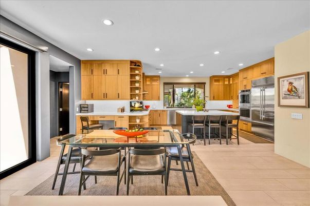 Dining room, Interior, Kitchen, Recessed Lighting, Stainless Steel Appliances