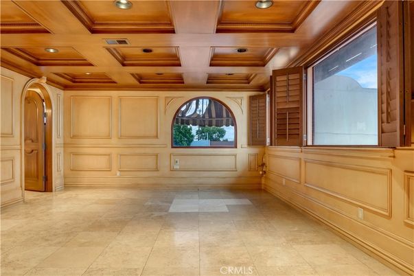Interior, Recessed Lighting, Wooden Beams, Wooden Ceilings, Wooden Walls