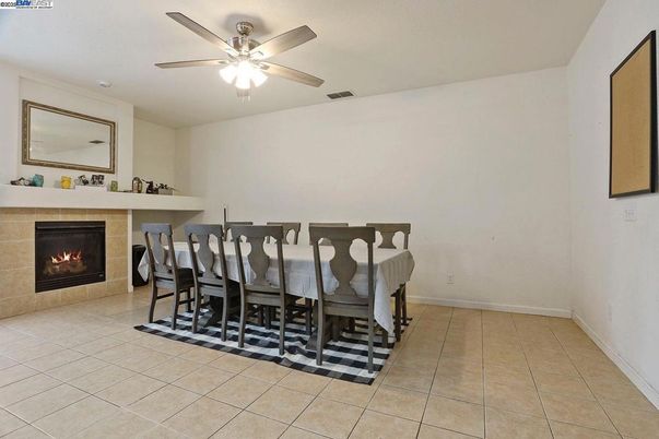 Dining room, Fireplace, Interior