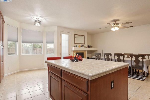 Dining room, Fireplace, Interior